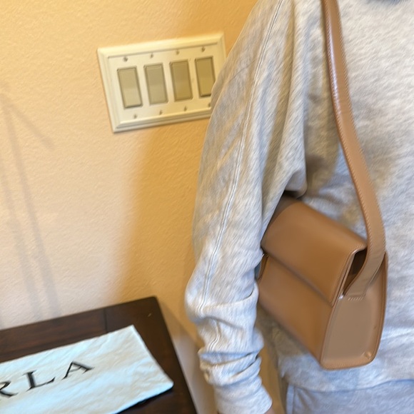 Furla Italian Leather Bag ⭐️ HOST PICK ⭐️ - Picture 10 of 11